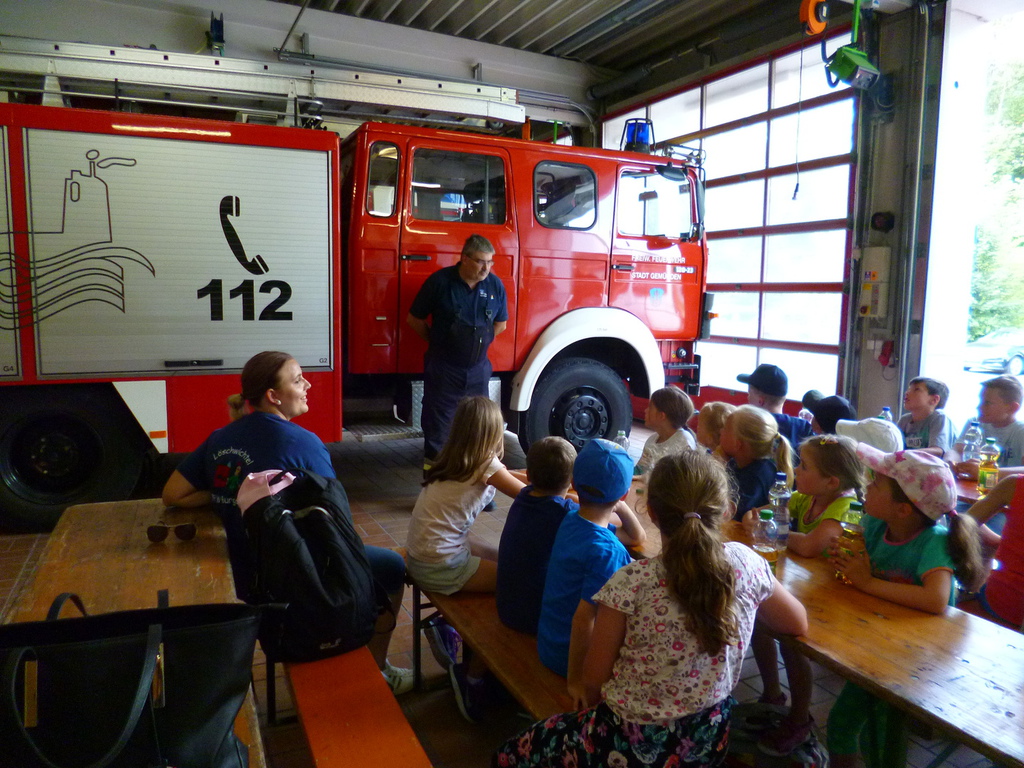 Kinderferienprogramm "Feuerwehr hautnah miter